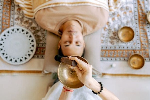 SOUNDHEALING EN AROMATHERAPIE MET ANA
